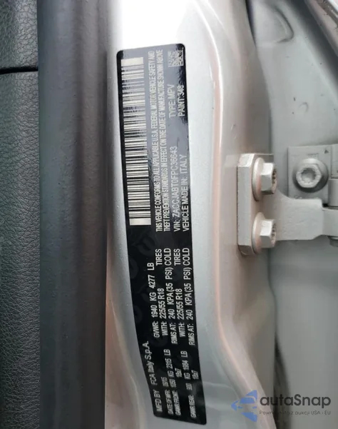 2015 Jeep Renegade Latitude z USA, uszkodzony, nr VIN ZACCJABT0FPC36643